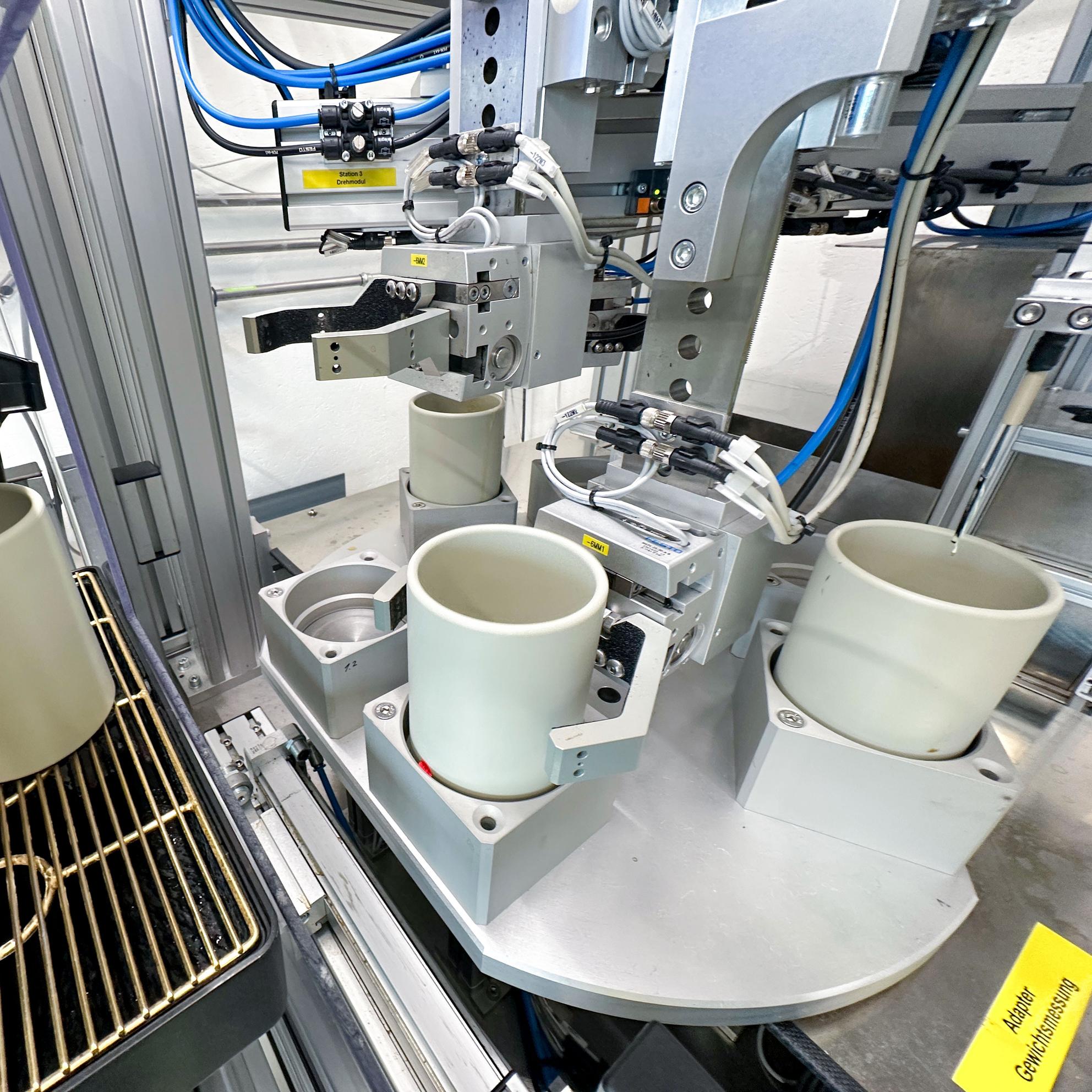 Bild von Hochautomatisierter Prüfstand für normgerechte Langzeittests von Kaffeemaschinen