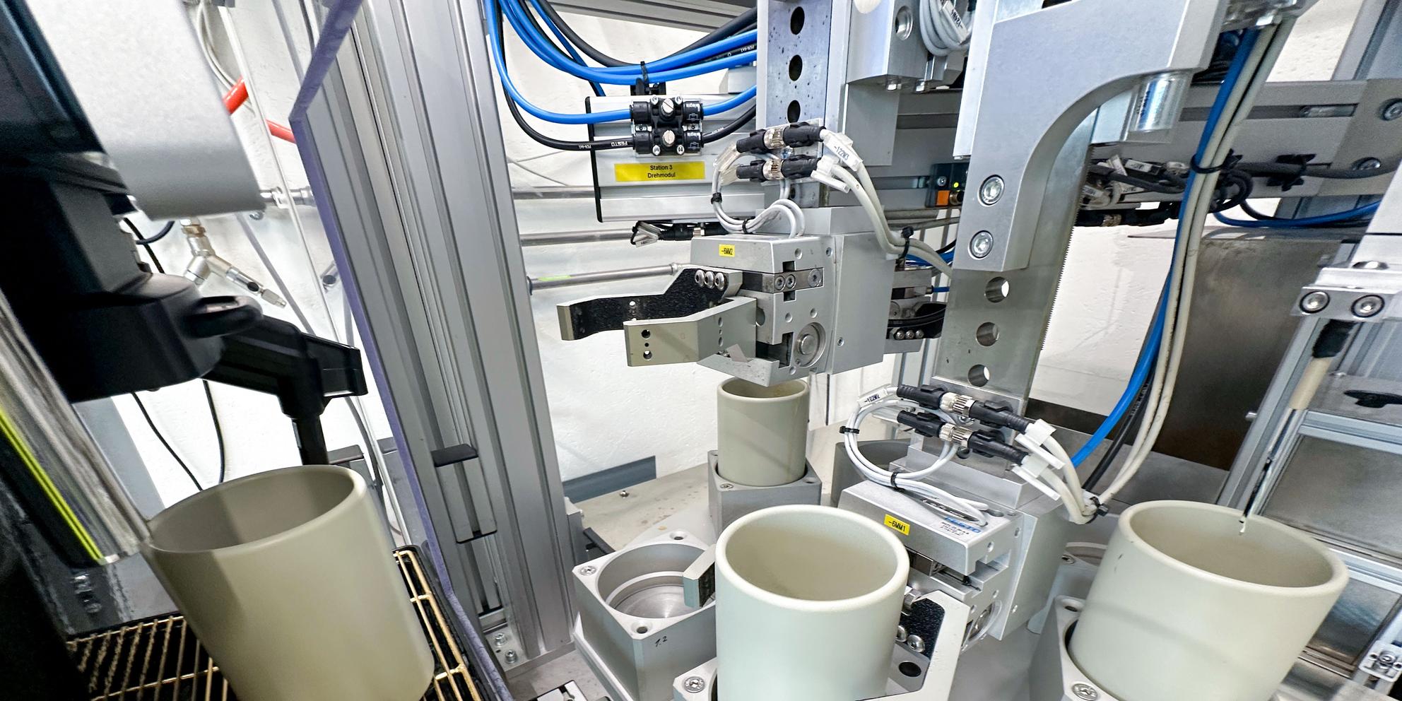 Bild von Hochautomatisierter Prüfstand für normgerechte Langzeittests von Kaffeemaschinen