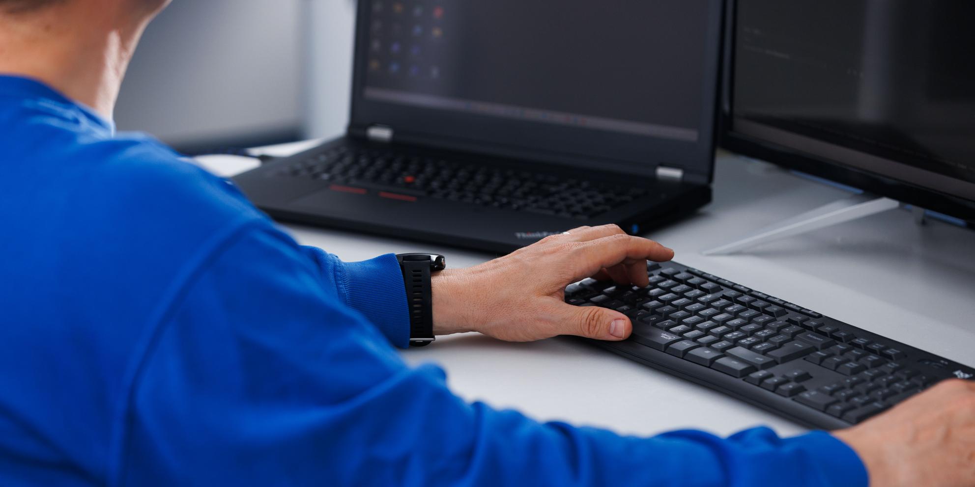Bild von KI in der Softwareentwicklung: Schneller coden oder besser lernen?